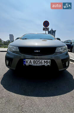 Купе Kia Cerato 2011 в 