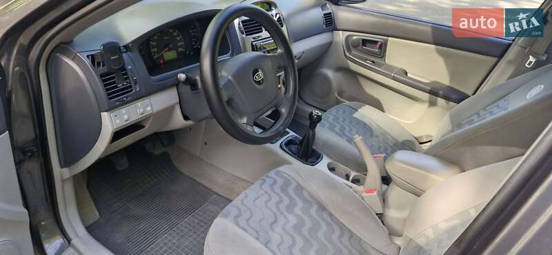Седан Kia Cerato 2006 в Львові