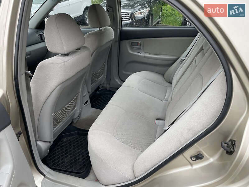 Седан Kia Cerato 2006 в Львове