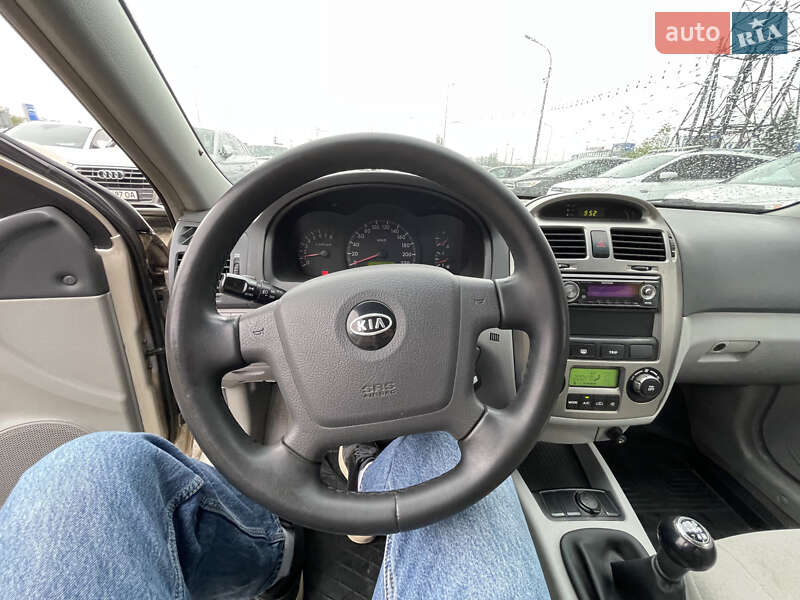 Седан Kia Cerato 2006 в Львове