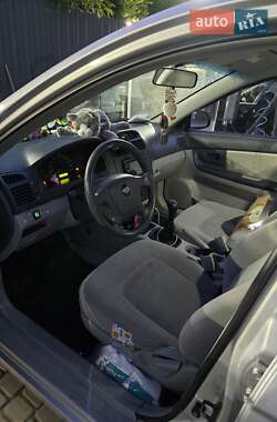 Седан Kia Cerato 2006 в 