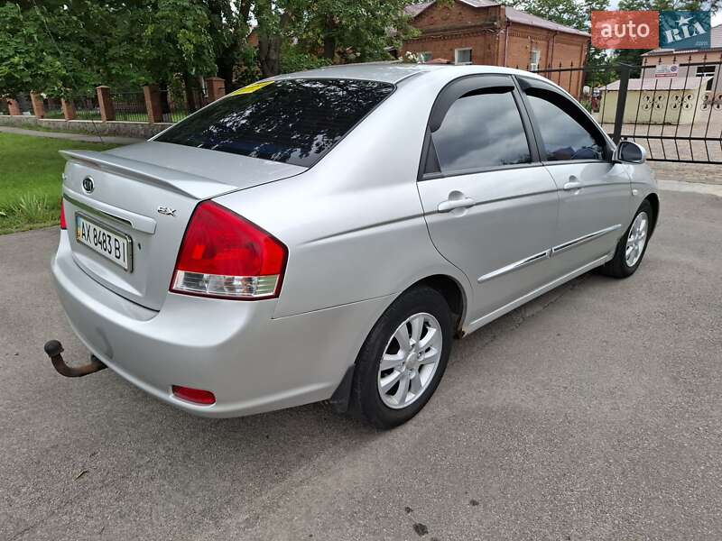 Седан Kia Cerato 2008 в Краснограде