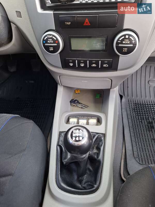 Седан Kia Cerato 2008 в Краснограде