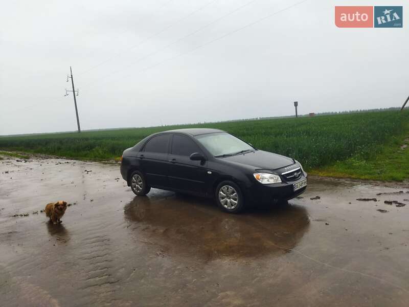 Седан Kia Cerato 2006 в Новоархангельську