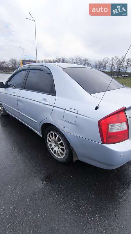 Седан Kia Cerato 2006 в Днепре