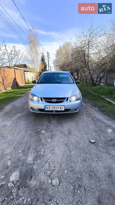 Седан Kia Cerato 2006 в Днепре