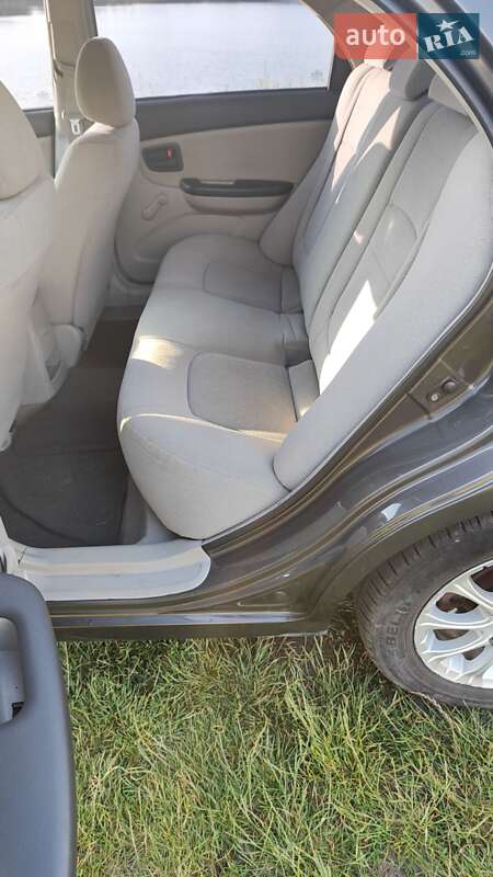 Седан Kia Cerato 2006 в Тростянце