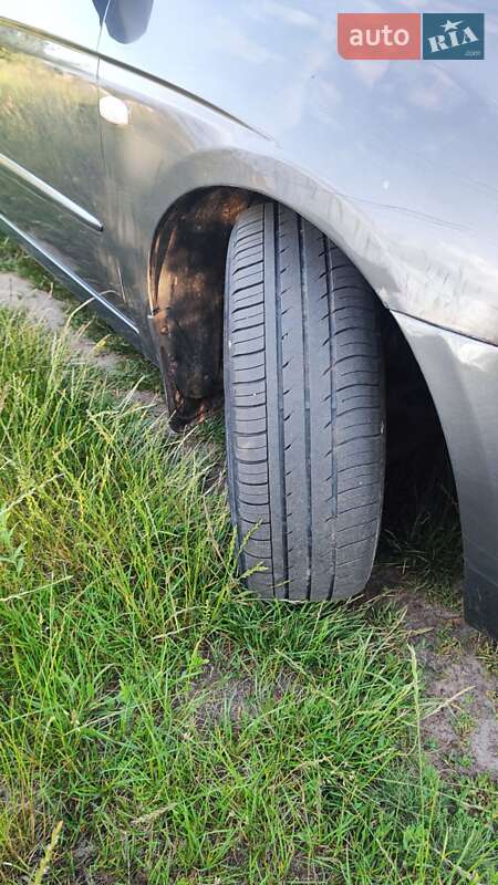 Седан Kia Cerato 2006 в Тростянце