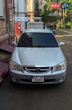 Седан Kia Cerato 2006 в Ровно