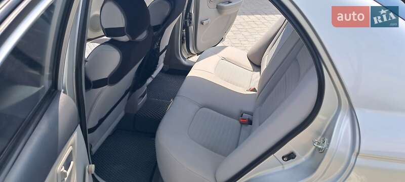 Седан Kia Cerato 2007 в Стрые