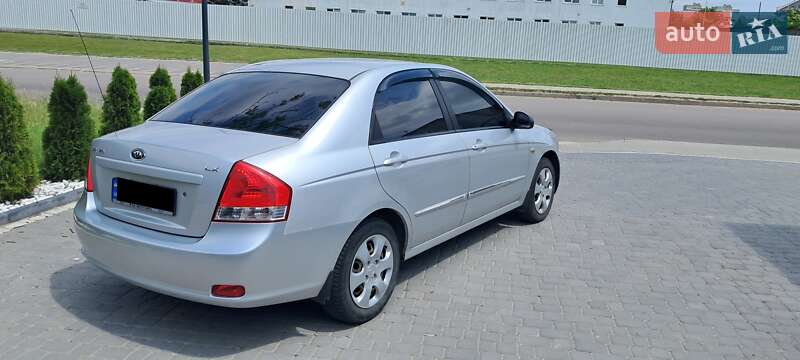 Седан Kia Cerato 2007 в Стрые