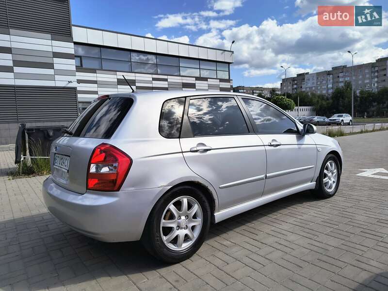 Хэтчбек Kia Cerato 2006 в Черкассах
