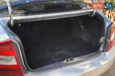 Седан Kia Cerato 2006 в 
