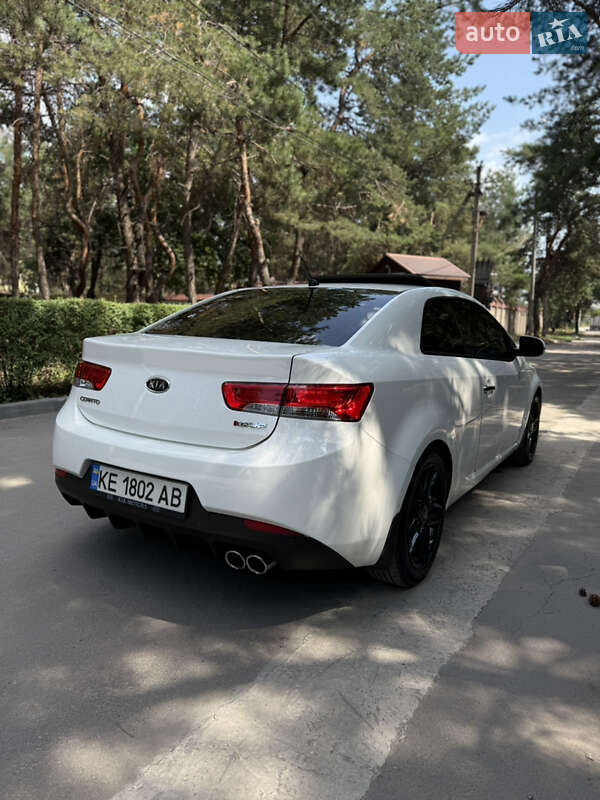 Седан Kia Cerato 2012 в Каменском