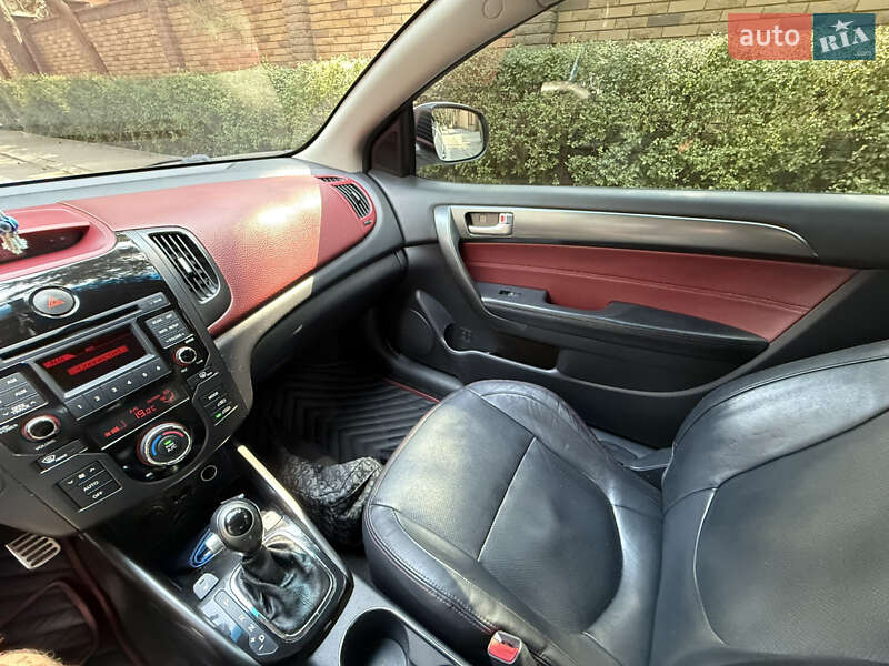Седан Kia Cerato 2012 в Каменском