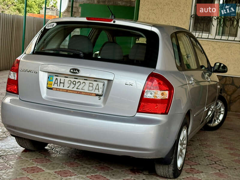 Хетчбек Kia Cerato 2006 в Краматорську