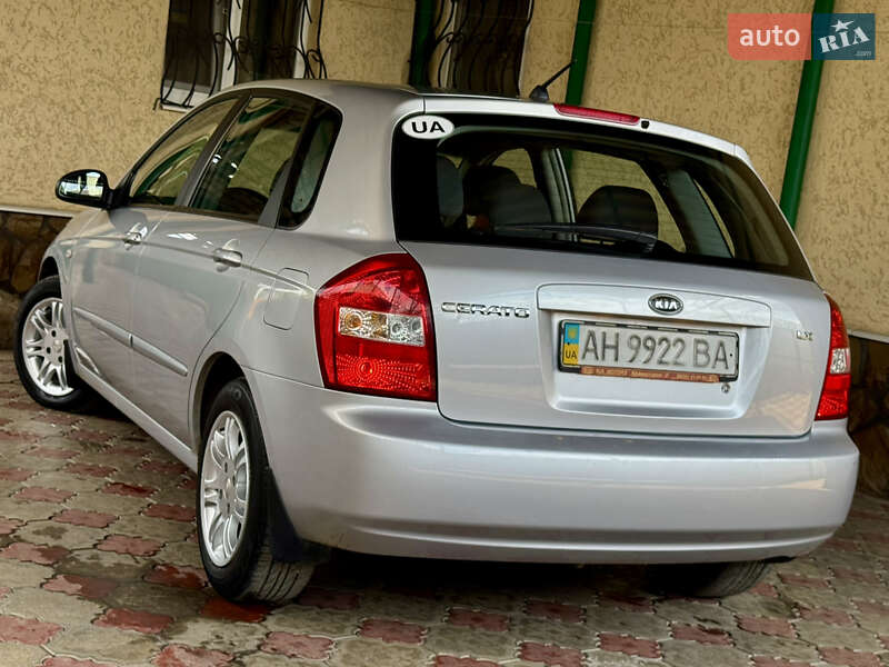 Хетчбек Kia Cerato 2006 в Краматорську