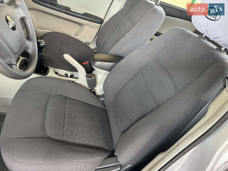 Хетчбек Kia Cerato 2006 в Краматорську
