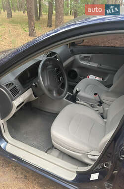 Седан Kia Cerato 2007 в 