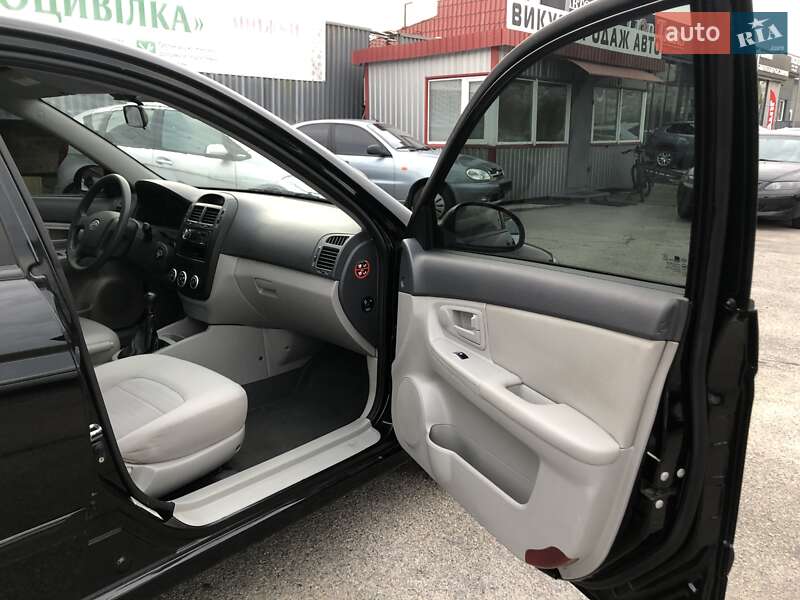 Седан Kia Cerato 2008 в Запоріжжі