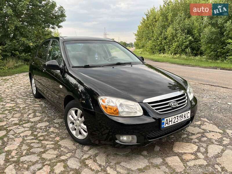 Седан Kia Cerato 2007 в Карловке