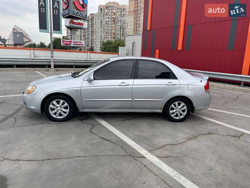 Седан Kia Cerato 2007 в Киеве