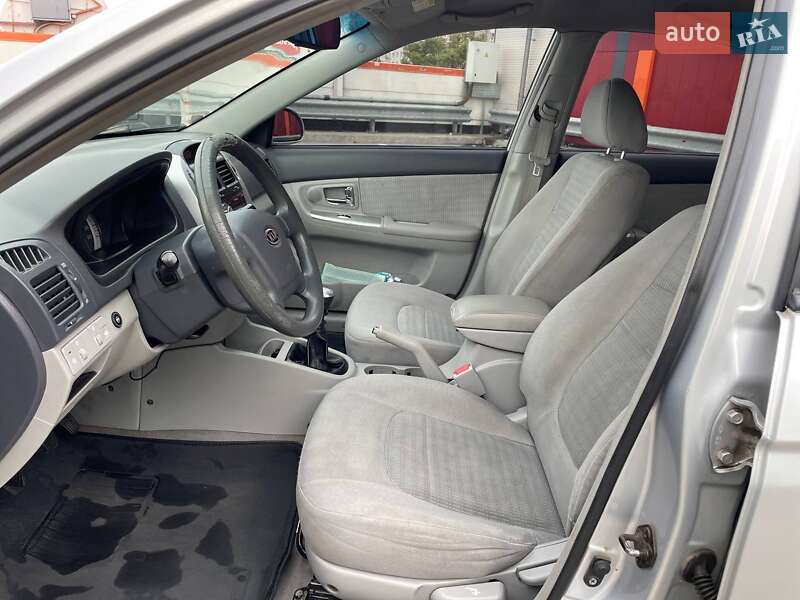 Седан Kia Cerato 2007 в Киеве