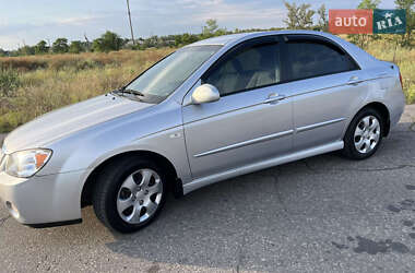 Седан Kia Cerato 2005 в 
