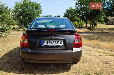 Седан Kia Cerato 2006 в Вознесенске