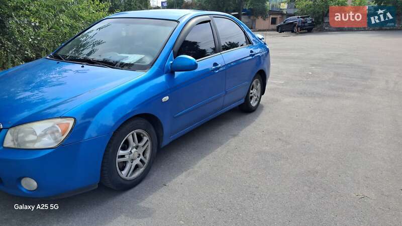Kia Cerato 2005