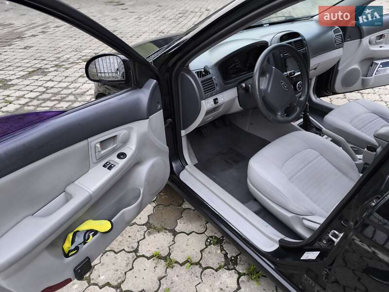 Седан Kia Cerato 2007 в Чернівцях