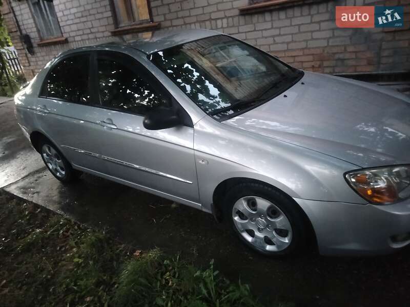 Седан Kia Cerato 2007 в Марганці