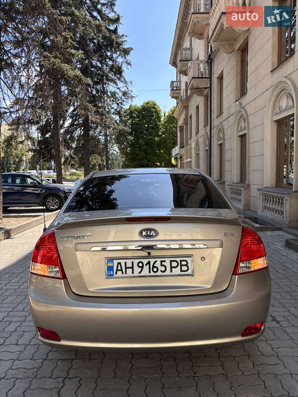 Седан Kia Cerato 2007 в Запоріжжі