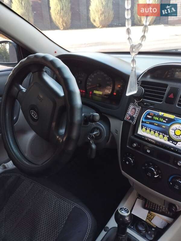 Седан Kia Cerato 2005 в Миколаєві