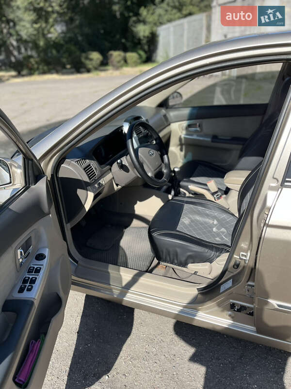 Седан Kia Cerato 2007 в Кам'янському