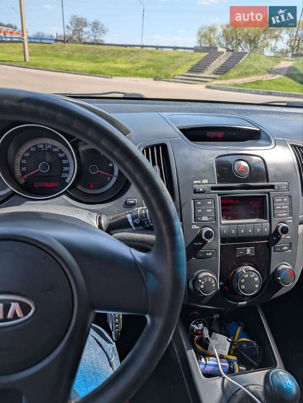 Седан Kia Cerato 2009 в Александрие