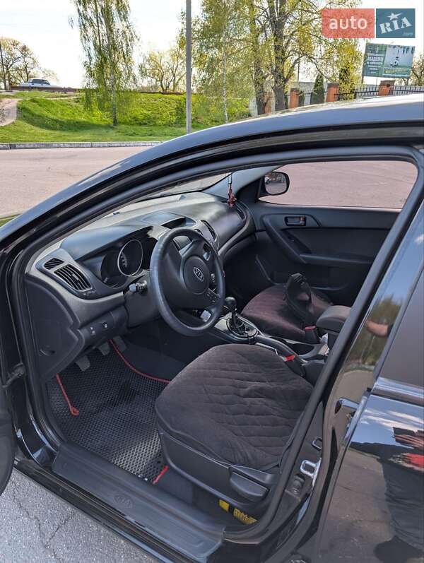 Седан Kia Cerato 2009 в Александрие