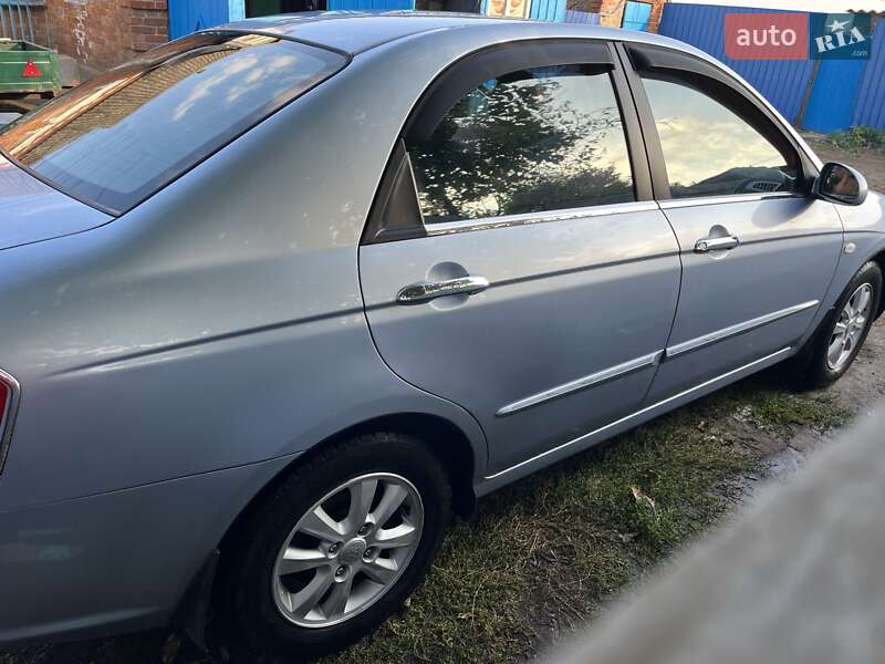 Седан Kia Cerato 2007 в Сумах