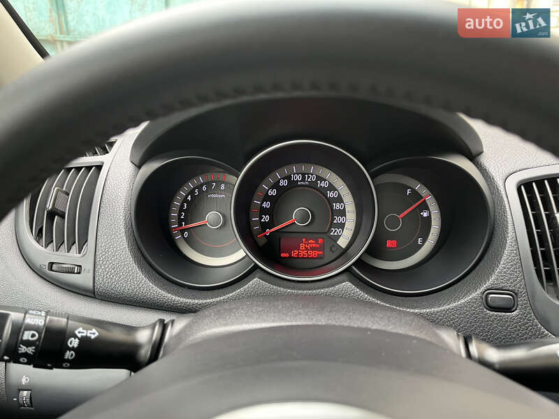 Седан Kia Cerato 2011 в Чернигове фото 14 Седан Kia Cerato 2011 в Чернигове