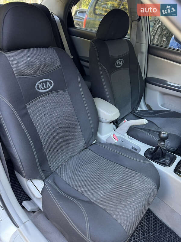 Седан Kia Cerato 2006 в Полтаві