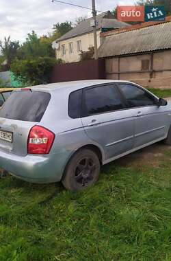 Хэтчбек Kia Cerato 2006 в  фото 8 Хэтчбек Kia Cerato 2006 в
