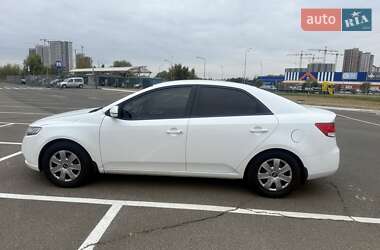 Седан Kia Cerato 2011 в Киеве