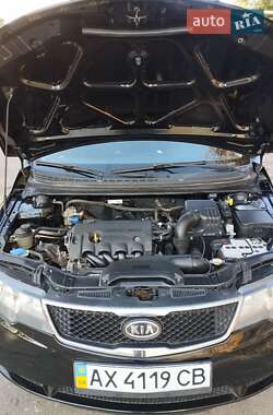 Седан Kia Cerato 2009 в  фото 5 Седан Kia Cerato 2009 в