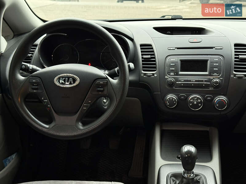Седан Kia Cerato 2015 в Запоріжжі фото 10 Седан Kia Cerato 2015 в Запоріжжі