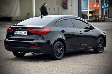 Седан Kia Cerato 2015 в  фото 4 Седан Kia Cerato 2015 в