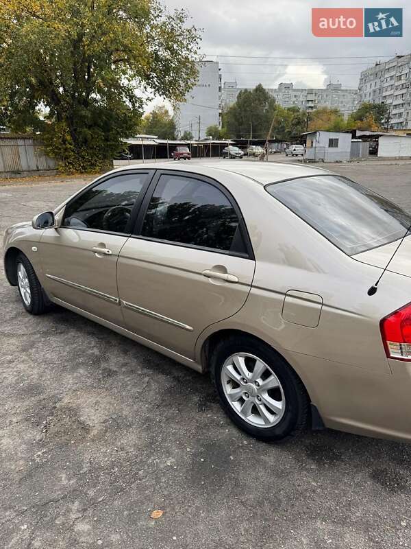 Седан Kia Cerato 2007 в Запорожье