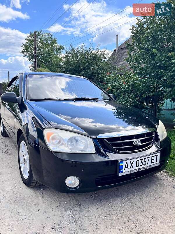 Седан Kia Cerato 2005 в Новой Водолаге