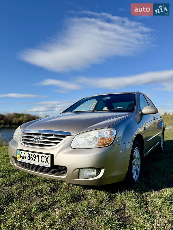 Седан Kia Cerato 2007 в 