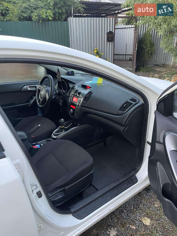 Седан Kia Cerato 2011 в Одессе