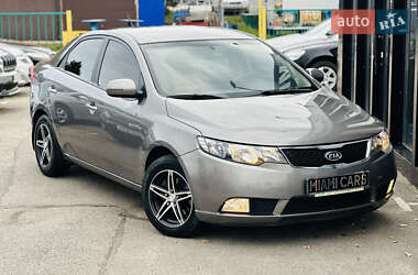 Седан Kia Cerato 2011 в Харькове